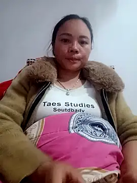 Snapshot of neyney110 chatting on 02/08/26, 10:51 neyney110 online show from 02/08/26, 10:51