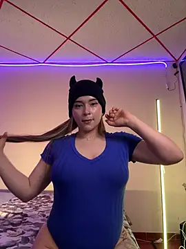 Snapshot of Arytits chatting on 02/07/26, 12:20 Arytits online show from 02/07/26, 12:20