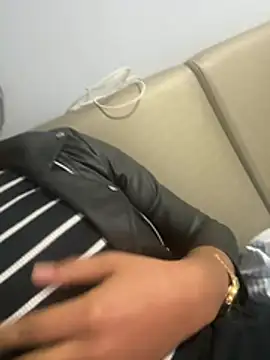 Snapshot of Manu_Manu05 chatting on 03/04/26, 01:55 Manu Manu05 online show from 03/04/26, 01:55