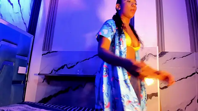 Snapshot of emii_brown chatting on 04/09/26, 01:16 emii brown online show from 04/09/26, 01:16