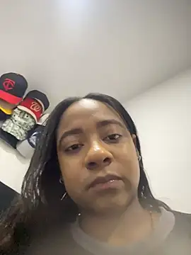 Snapshot of amara_queen_ chatting on 05/11/26, 05:54 amara queen online show from 05/11/26, 05:54