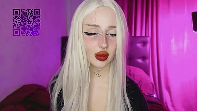 Snapshot of Lolykari chatting on 03/08/26, 08:01 Lolykari online show from 03/08/26, 08:01