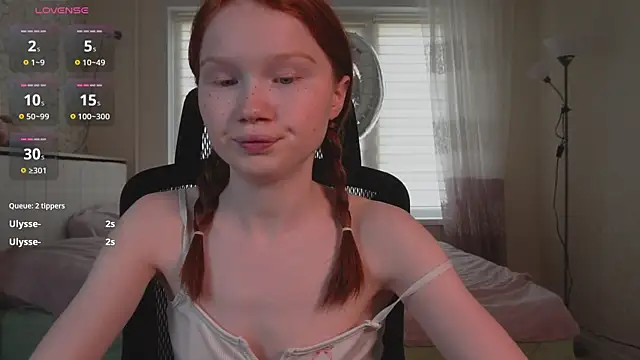 Snapshot of Nellie_baby chatting on 06/29/26, 11:10 Nellie baby online show from 06/29/26, 11:10