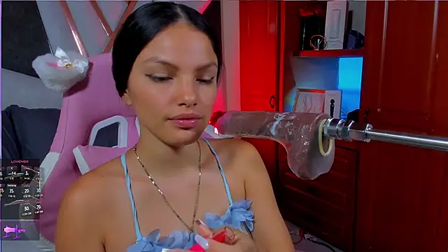 Snapshot of isa_kolins chatting on 03/21/26, 10:53 isa kolins online show from 03/21/26, 10:53