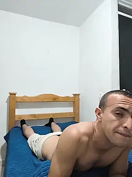 Snapshot of logan-31 chatting on 03/18/26, 04:59 logan-31 online show from 03/18/26, 04:59