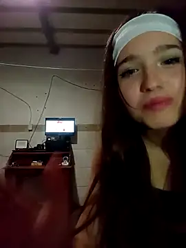 dieciochoyundia online show from 03/25/26, 03:23