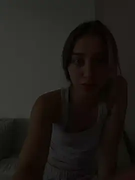 Snapshot of romyxxs chatting on 06/30/26, 07:42 romyxxs online show from 06/30/26, 07:42