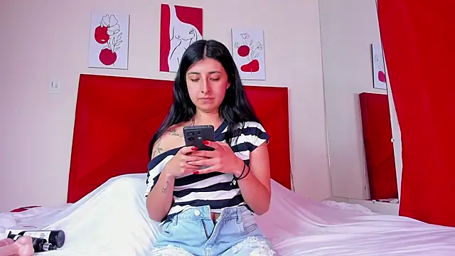 Snapshot of EmmaWilliamss4 chatting on 02/03/26, 04:34 EmmaWilliamss4 online show from 02/03/26, 04:34