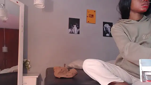 Snapshot of arianna_rossi11 chatting on 03/30/26, 12:06 arianna rossi11 online show from 03/30/26, 12:06