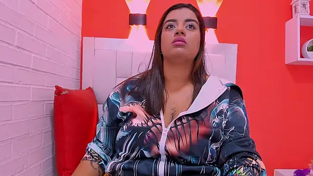 Snapshot of Roxy_sexy69_ chatting on 02/19/26, 03:35 Roxy sexy69 online show from 02/19/26, 03:35