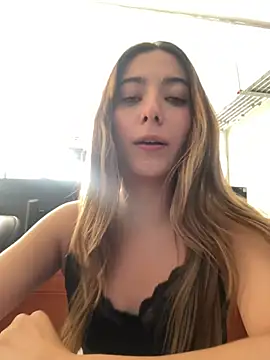 Snapshot of kloe__t18 chatting on 03/11/26, 08:48 kloe t18 online show from 03/11/26, 08:48