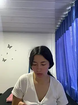 Snapshot of Tammy8 chatting on 04/12/26, 02:44 Tammy8 online show from 04/12/26, 02:44