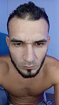 Snapshot of junior_men22 chatting on 04/12/26, 12:32 junior men22 online show from 04/12/26, 12:32