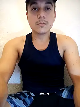 Snapshot of Reuss25 chatting on 03/29/26, 12:10 Reuss25 online show from 03/29/26, 12:10