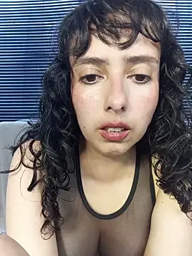 Snapshot of Eva_Err chatting on 03/06/26, 10:06 Eva Err online show from 03/06/26, 10:06