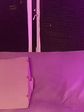 Snapshot of Eva_Err chatting on 04/19/26, 11:40 Eva Err online show from 04/19/26, 11:40