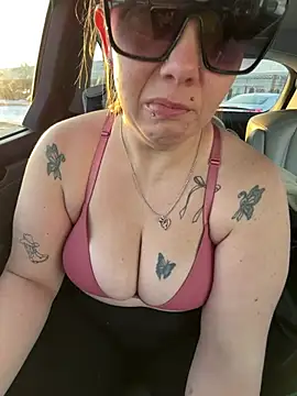 lickablelynn87 online show from 02/05/26, 01:16