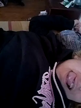 Snapshot of tuhardsexy chatting on 04/23/26, 02:08 tuhardsexy online show from 04/23/26, 02:08