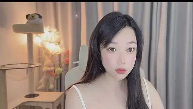 Snapshot of Yumi_yuni chatting on 05/06/26, 01:14 Yumi yuni online show from 05/06/26, 01:14