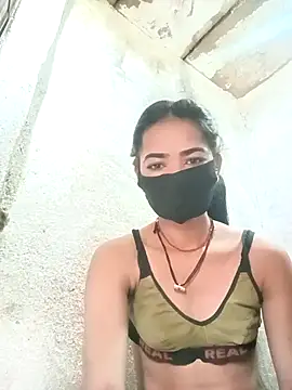 Snapshot of Sonali_Bendre chatting on 03/17/26, 01:43 Sonali Bendre online show from 03/17/26, 01:43