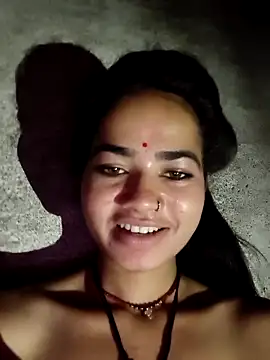 Snapshot of Sonali_Bendre chatting on 03/26/26, 01:49 Sonali Bendre online show from 03/26/26, 01:49