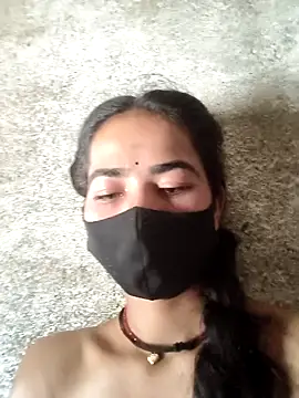 Snapshot of Sonali_Bendre chatting on 04/11/26, 07:45 Sonali Bendre online show from 04/11/26, 07:45