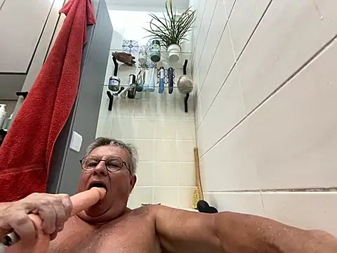 Snapshot of Korni1960 chatting on 03/16/26, 12:09 Korni1960 online show from 03/16/26, 12:09