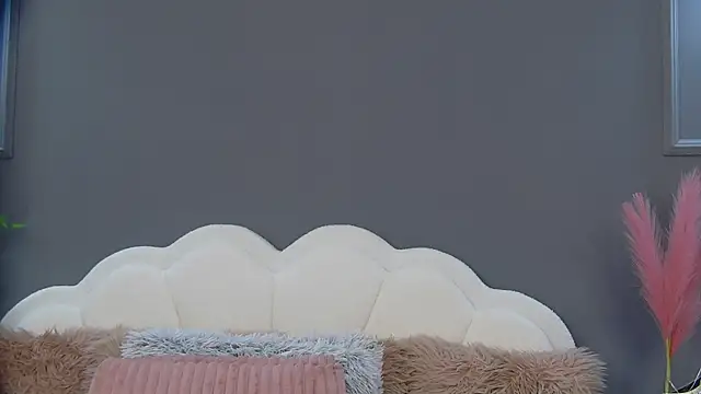 CrystalRedd online show from 06/30/26, 06:14