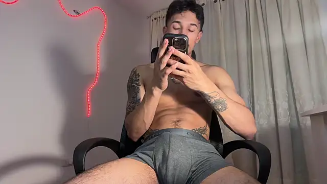 rafael stone11 online show from 04/11/26, 01:43