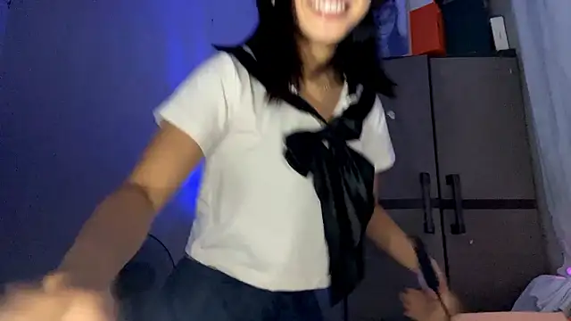 ConstancePorrini online show from 02/11/26, 07:46