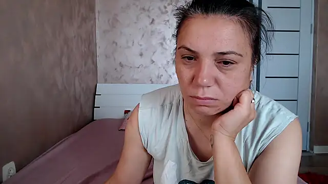 Snapshot of LorraGrey chatting on 07/05/26, 03:34 LorraGrey online show from 07/05/26, 03:34