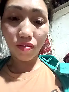 hot-luna- online show from 02/28/26, 12:39