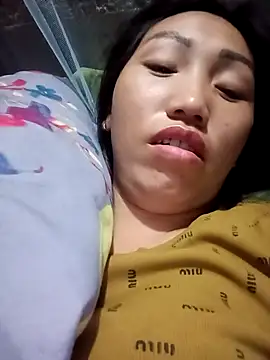 hot-luna- online show from 04/12/26, 10:04