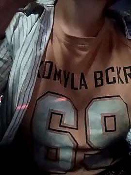 hot-luna- online show from 04/16/26, 11:29