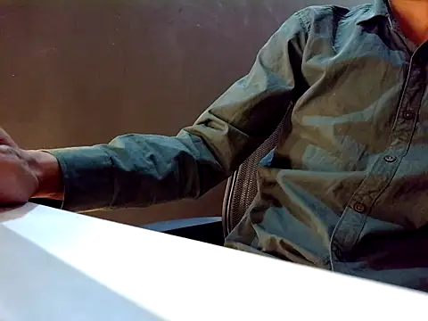 Indian-gentleman teen online show from 03/04/26, 03:40