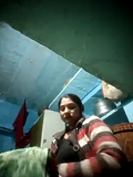 Hotty raghni online show from 02/04/26, 03:07