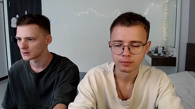 NikiKerryCum online show from 05/20/26, 04:18