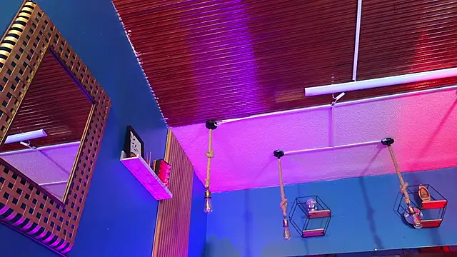 Snapshot of Ladyy_brownn chatting on 02/24/26, 11:08 Ladyy brownn online show from 02/24/26, 11:08