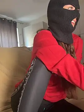 Snapshot of la_mora69 chatting on 04/10/26, 02:44 la mora69 online show from 04/10/26, 02:44