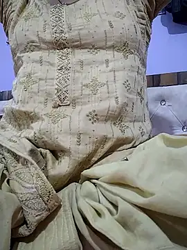 Snapshot of Madhubala6 chatting on 02/22/26, 05:19 Madhubala6 online show from 02/22/26, 05:19