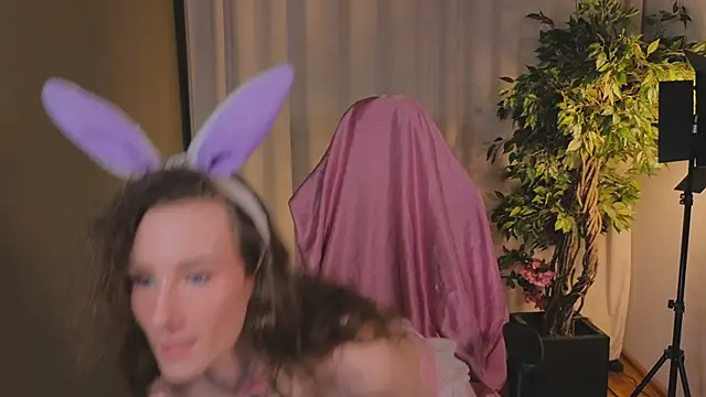 Snapshot of AriaLiko chatting on 04/03/26, 08:40 AriaLiko online show from 04/03/26, 08:40