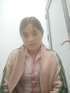 Snapshot of Momo-biki chatting on 02/05/26, 02:05 Momo-biki online show from 02/05/26, 02:05