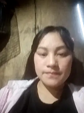 Snapshot of Momo-biki chatting on 02/11/26, 10:42 Momo-biki online show from 02/11/26, 10:42