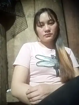 Snapshot of Momo-biki chatting on 02/12/26, 02:23 Momo-biki online show from 02/12/26, 02:23