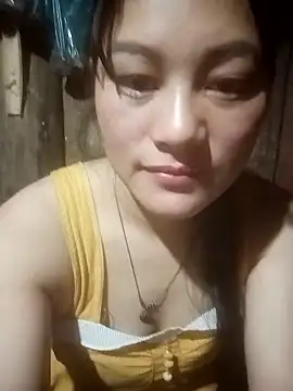 Snapshot of Momo-biki chatting on 03/17/26, 10:57 Momo-biki online show from 03/17/26, 10:57