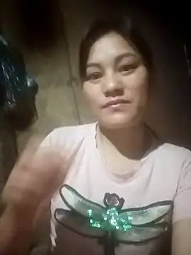 Snapshot of Momo-biki chatting on 04/01/26, 10:18 Momo-biki online show from 04/01/26, 10:18