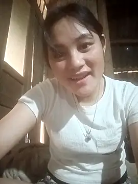Snapshot of Momo-biki chatting on 04/02/26, 10:24 Momo-biki online show from 04/02/26, 10:24