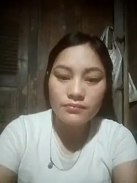 Snapshot of Momo-biki chatting on 04/04/26, 09:34 Momo-biki online show from 04/04/26, 09:34