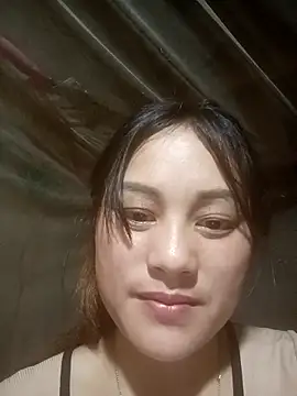 Snapshot of Momo-biki chatting on 05/01/26, 12:21 Momo-biki online show from 05/01/26, 12:21