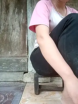 Snapshot of Momo-biki chatting on 07/19/26, 01:53 Momo-biki online show from 07/19/26, 01:53
